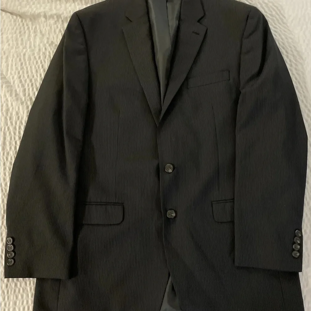 CHAPS‎ Fine stripe Flat Front Suit In Charcoal Size 42 L